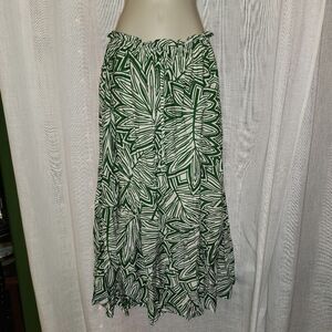 Green and White A-Line Maxi Skirt with Ruffles